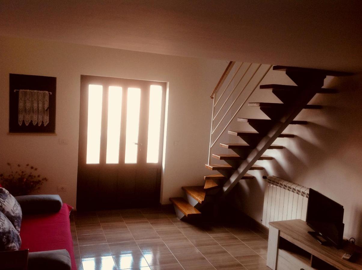 Apartman Milena Pula Exteriör bild